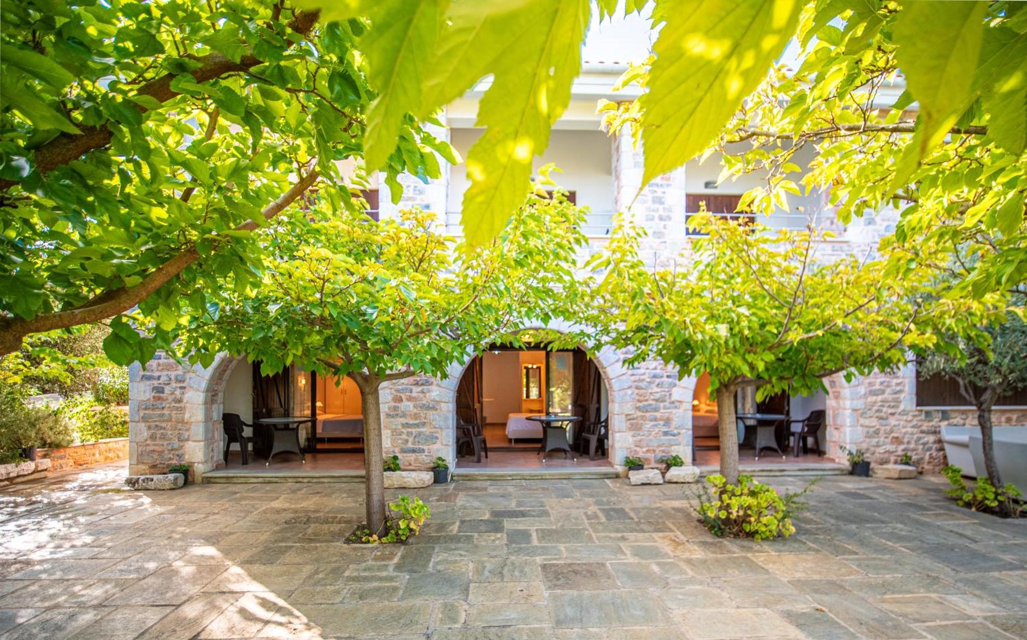 St George'S House Potistika Exterior foto
